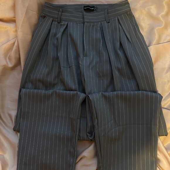 PLT Grey Pinstripe Two-Piece Suit – Oversized Blazer + Pleated Trousers - Picture 5 of 5